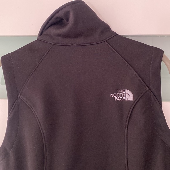 The North Face vest with Windwall windstopper technology- worn once - Picture 7 of 11